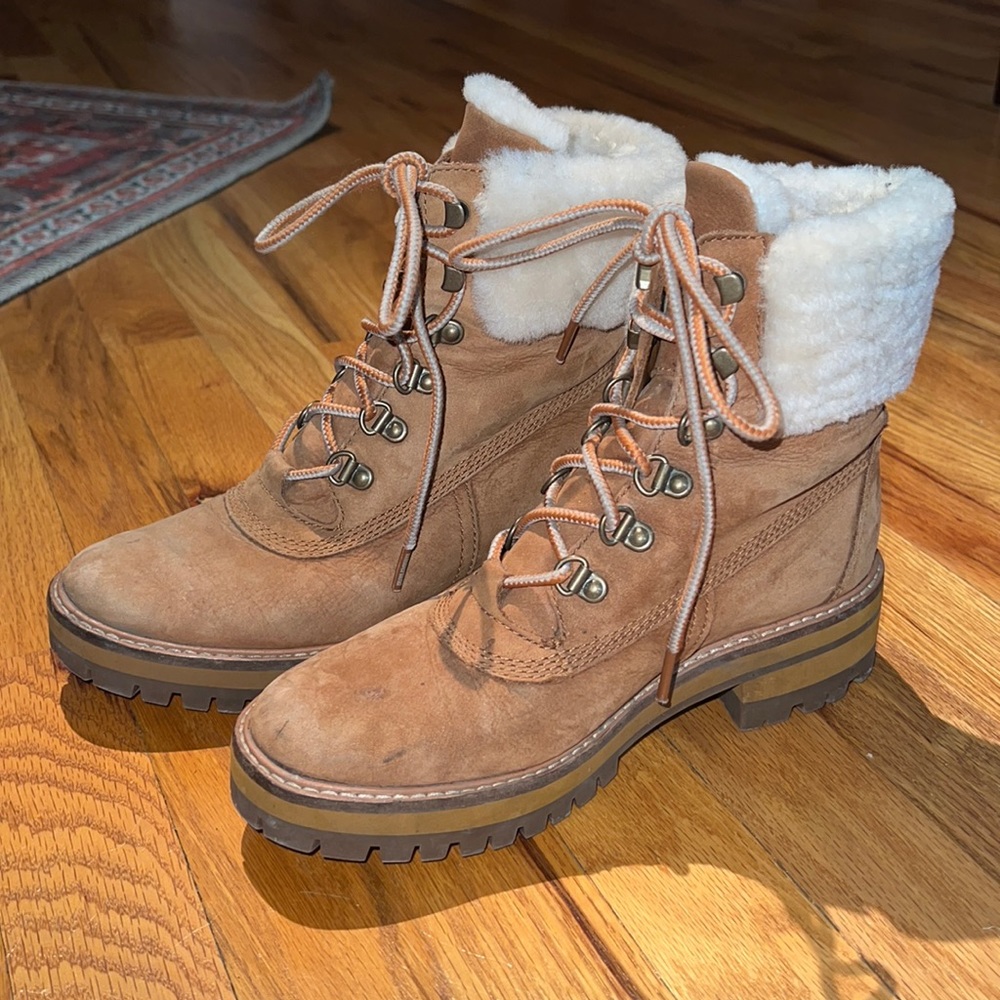Timberland WOMEN'S COURMAYEUR VALLEY WATERPROOF FAUX-FUR BOOTS